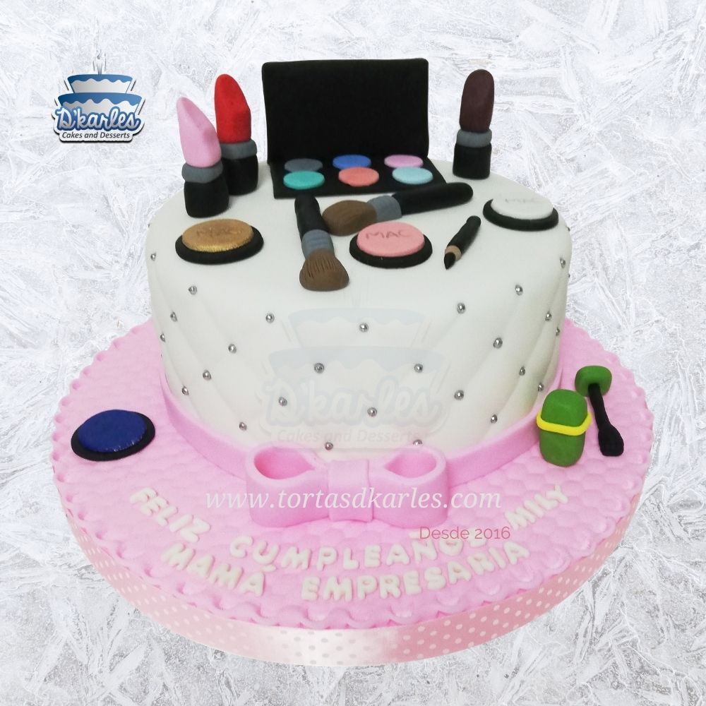 torta #louisvuitton #cartera #maquillaje #fondant #cake #…